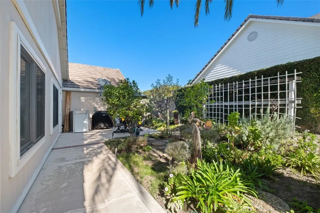 4 Northampton, Coto De Caza, California 92679 home-pic-41