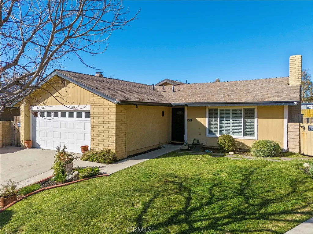 24305 Cheryl Kelton Place, Newhall, California 91321 home-pic-2