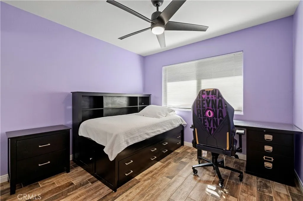 24305 Cheryl Kelton Place, Newhall, California 91321 home-pic-24