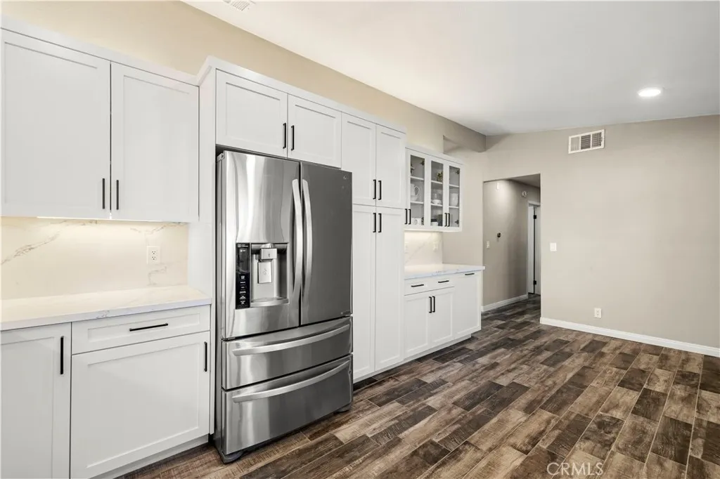 24305 Cheryl Kelton Place, Newhall, California 91321 home-pic-11