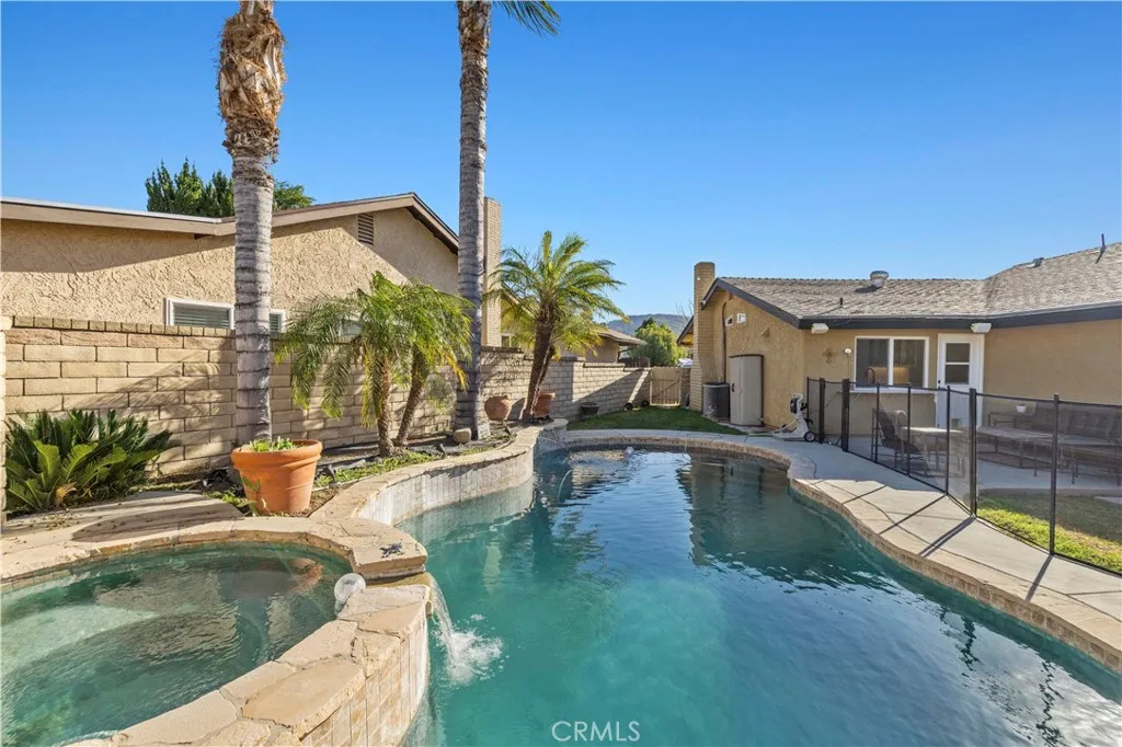 24305 Cheryl Kelton Place, Newhall, California 91321 home-pic-32