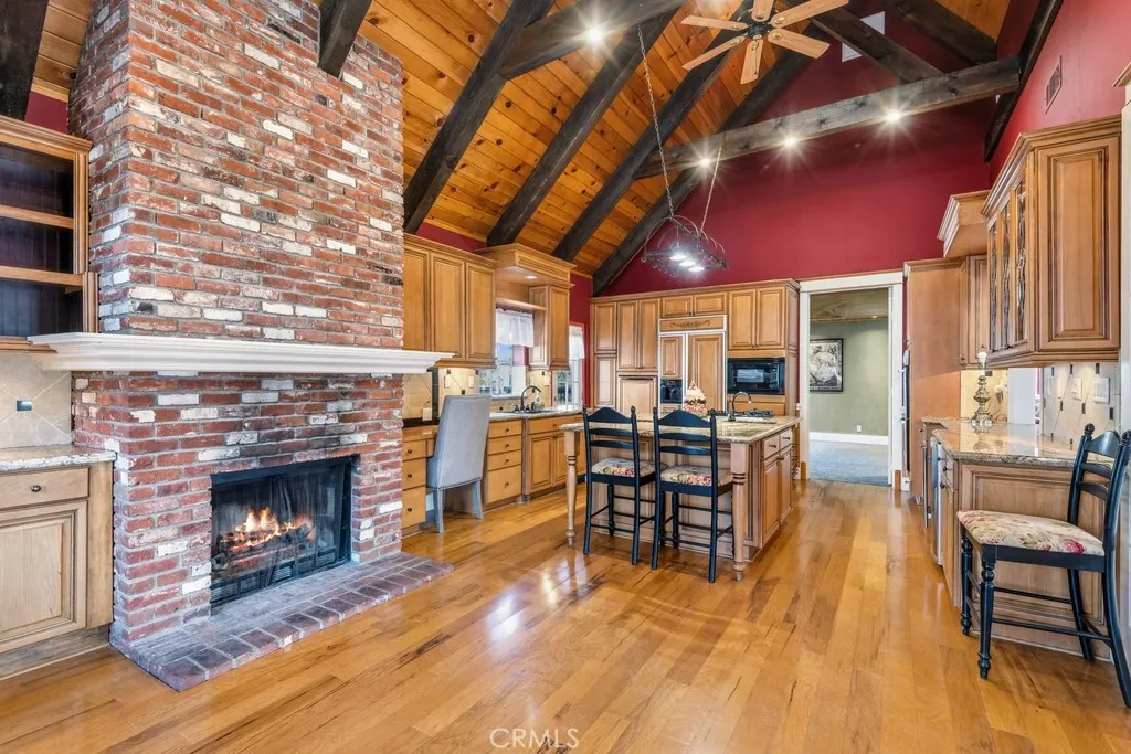 28070 West Shore Road, Lake Arrowhead, California 92352 home-pic-10