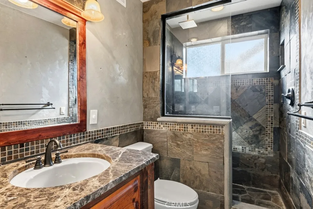 28070 West Shore Road, Lake Arrowhead, California 92352 home-pic-27