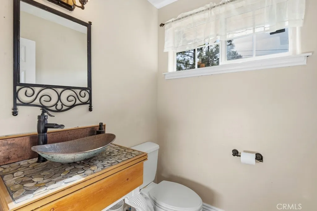 28070 West Shore Road, Lake Arrowhead, California 92352 home-pic-29