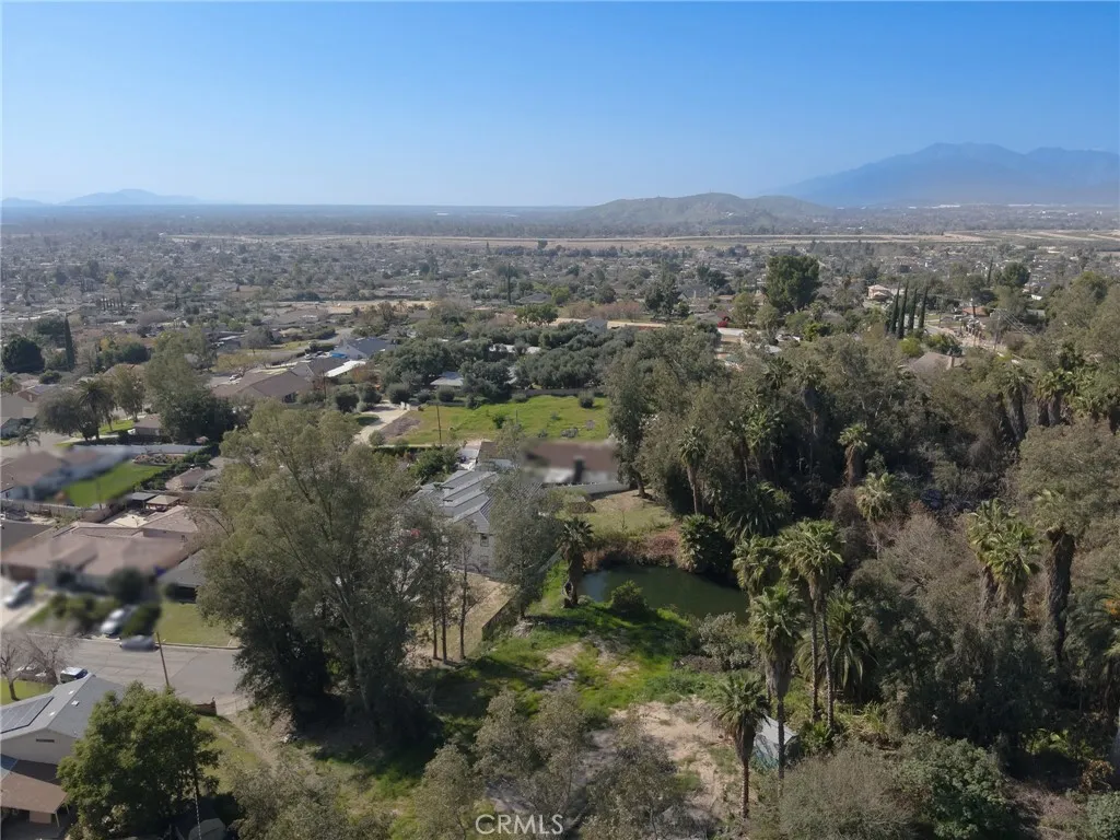 3772 Elm, San Bernardino, California 92404 home-pic-15
