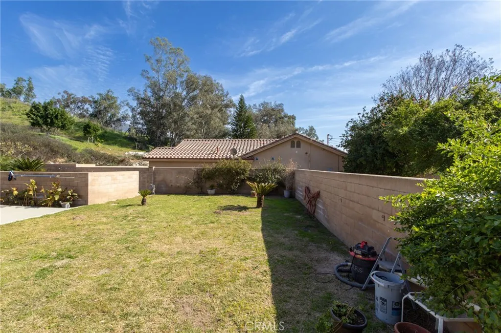 3772 Elm, San Bernardino, California 92404 home-pic-6
