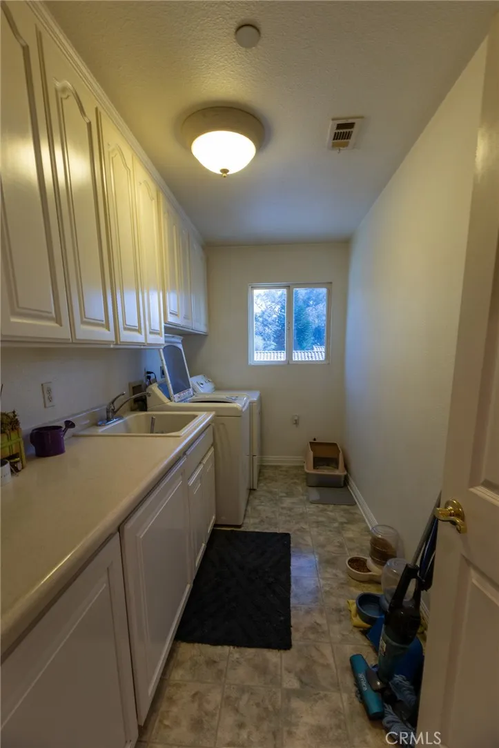3772 Elm, San Bernardino, California 92404 home-pic-25