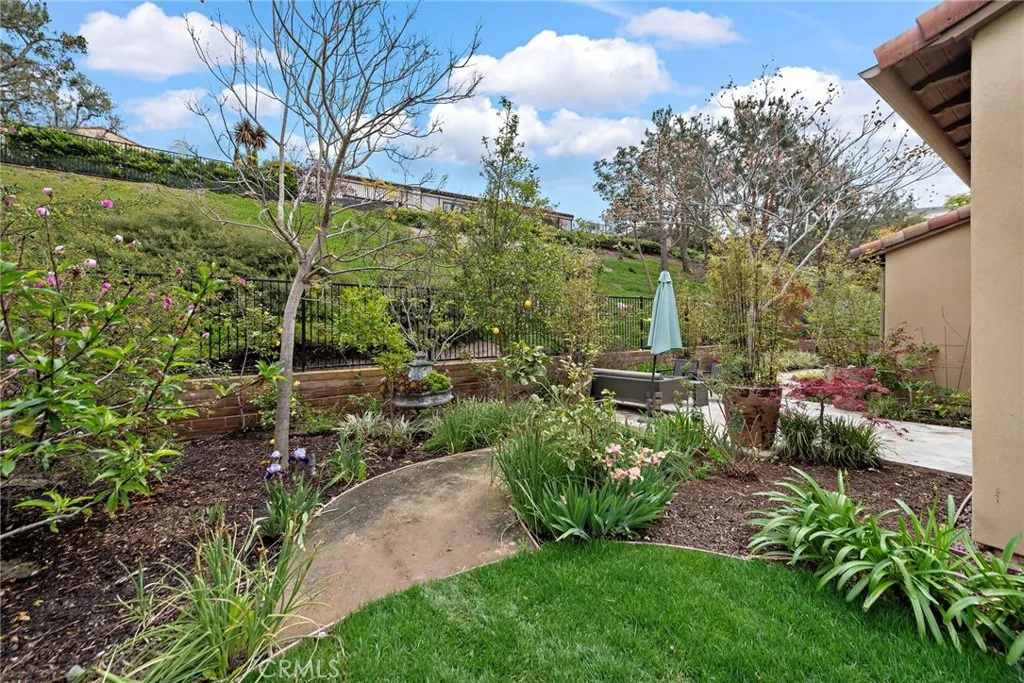 10 Gaucho Road, Ladera Ranch, California 92694 home-pic-33