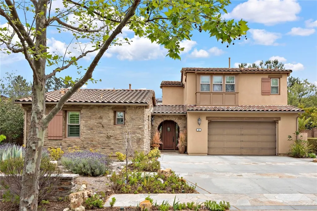 10 Gaucho Road, Ladera Ranch, California 92694 home-pic-1