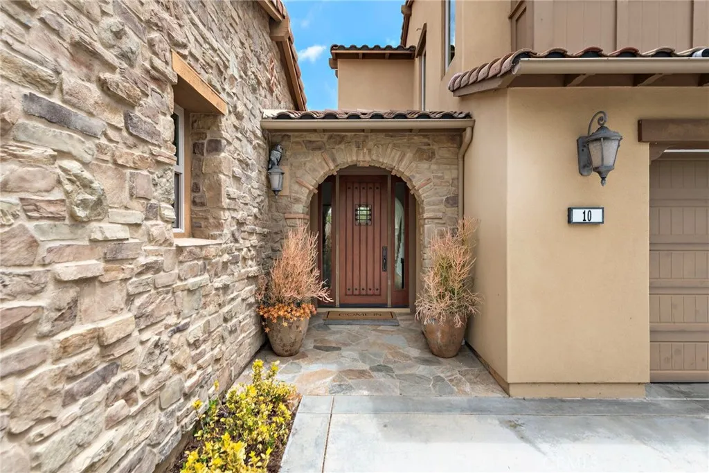 10 Gaucho Road, Ladera Ranch, California 92694 home-pic-37