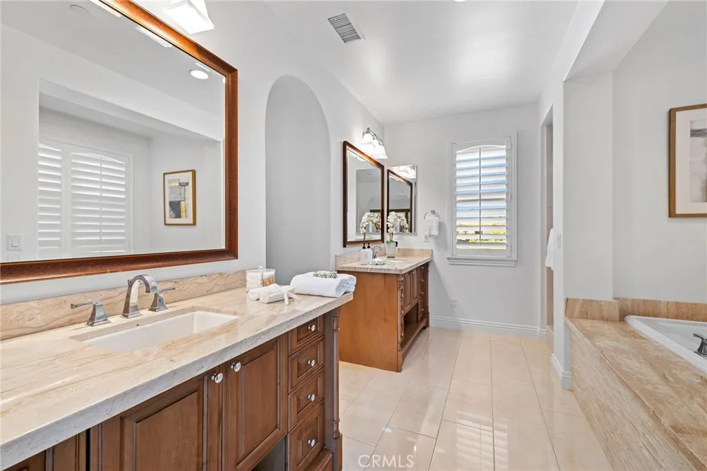10 Gaucho Road, Ladera Ranch, California 92694 home-pic-19