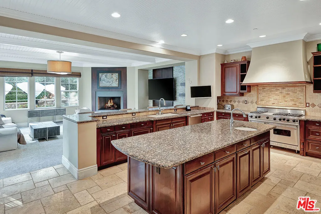 26706 Provence Drive, Calabasas, California 91302 home-pic-10