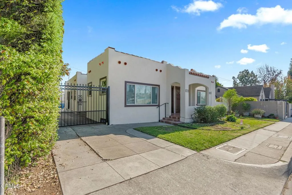 208 N Fremont Avenue, Alhambra, California 91801 home-pic-1