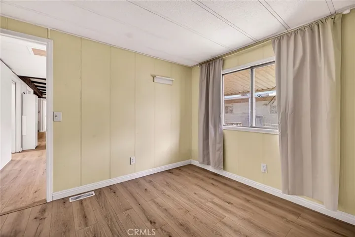 Guest bedroom 2