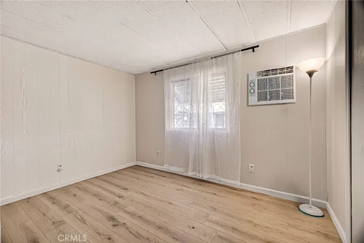 Guest bedroom 1