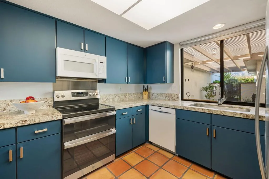 175 Torremolinos Drive, Rancho Mirage, California 92270 home-pic-18