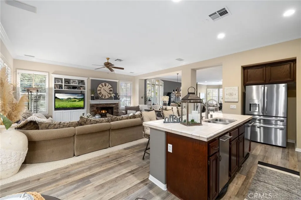 2370 Canyon Crest, La Verne, California 91750 home-pic-20