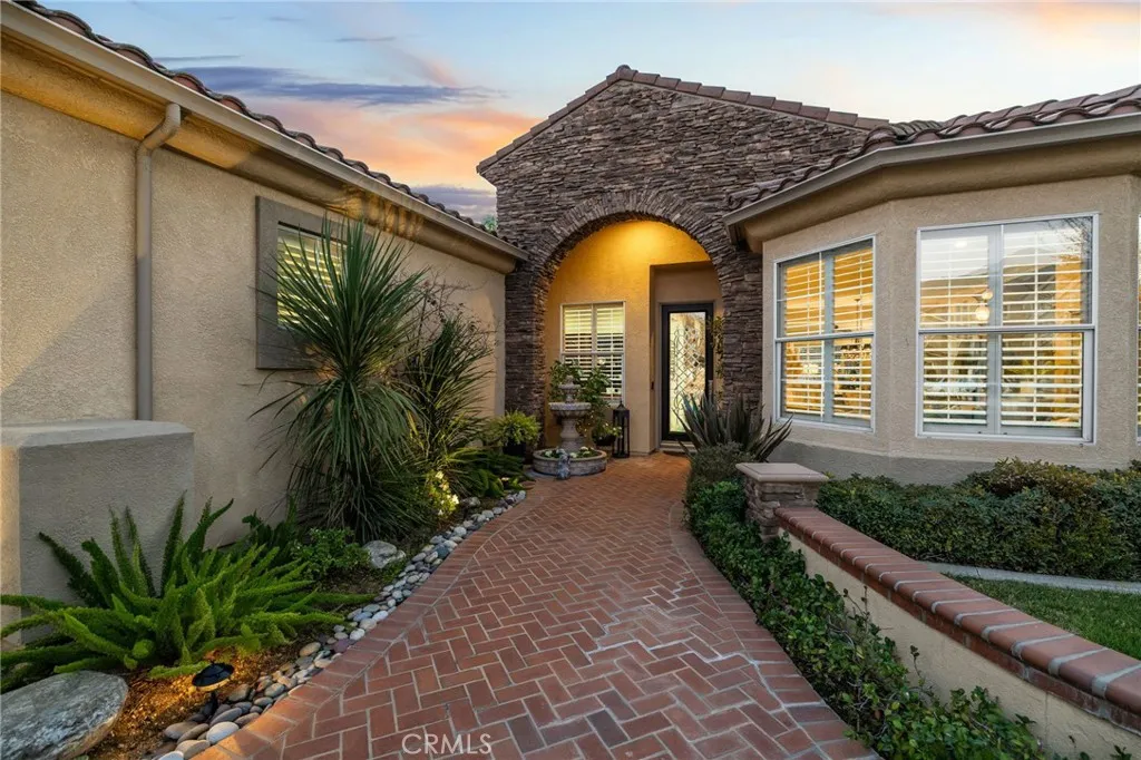 2370 Canyon Crest, La Verne, California 91750 home-pic-7