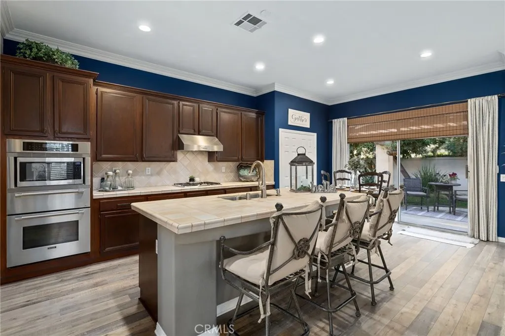 2370 Canyon Crest, La Verne, California 91750 home-pic-22