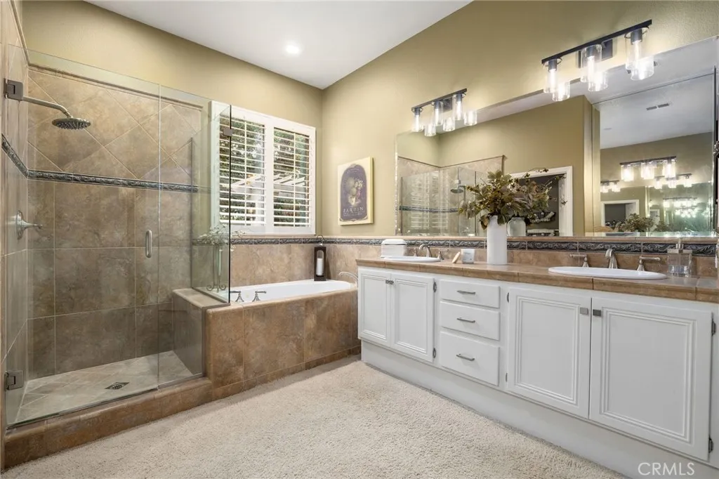 2370 Canyon Crest, La Verne, California 91750 home-pic-32