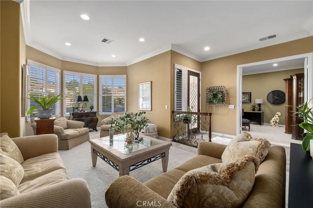 2370 Canyon Crest, La Verne, California 91750 home-pic-11