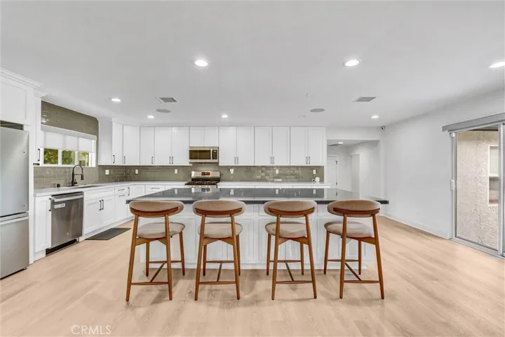 23245 Gonzales Drive, Woodland Hills, California 91367