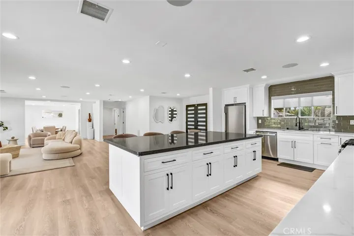 23245 Gonzales Drive, Woodland Hills, California 91367