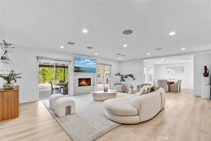 23245 Gonzales Drive, Woodland Hills, California 91367