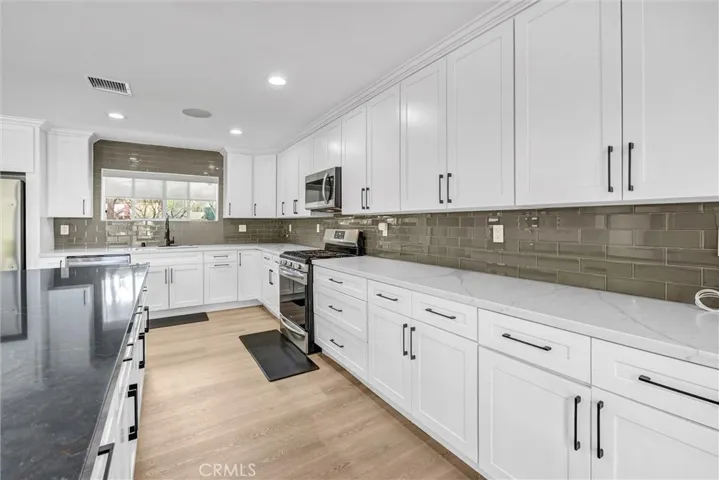 23245 Gonzales Drive, Woodland Hills, California 91367