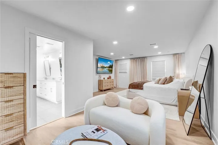 23245 Gonzales Drive, Woodland Hills, California 91367