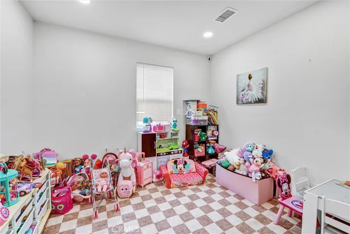 23245 Gonzales Drive, Woodland Hills, California 91367
