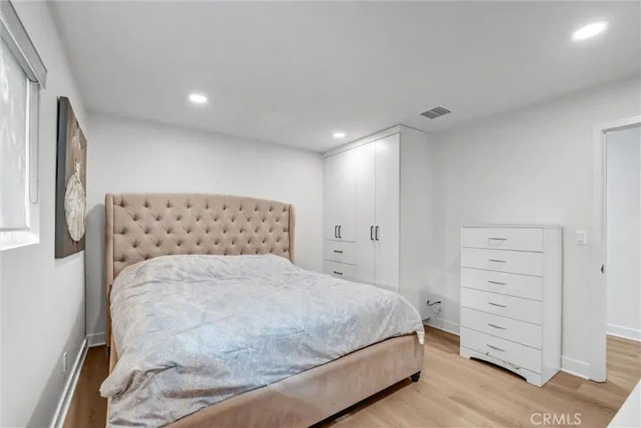 23245 Gonzales Drive, Woodland Hills, California 91367