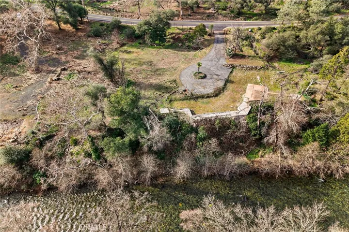 Imagine building your dream home with direct creek access!