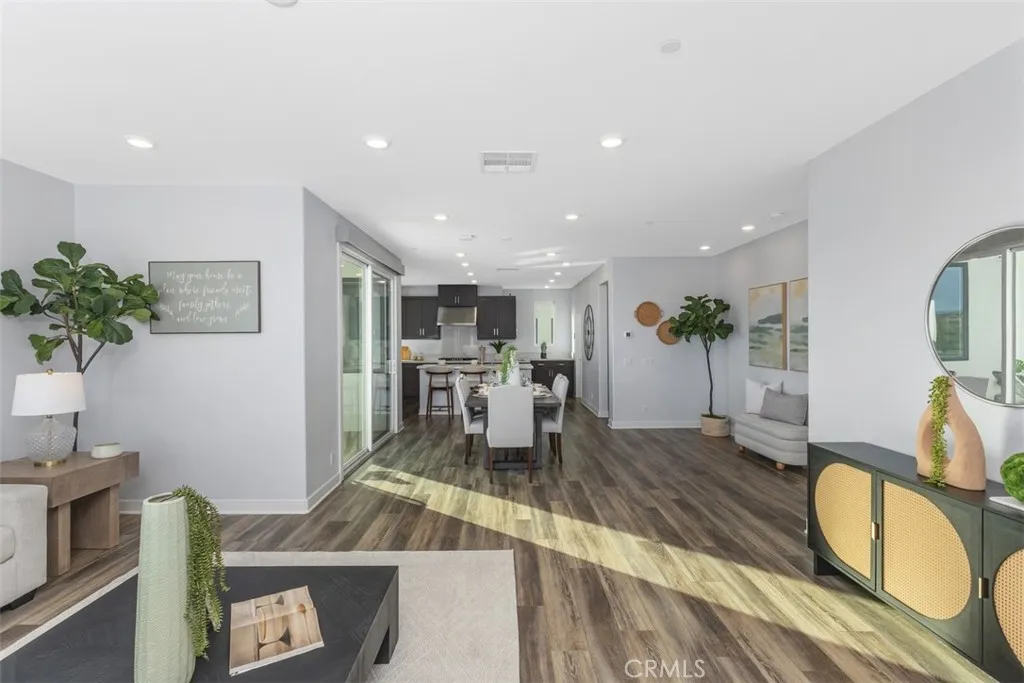 430 Transport, Tustin, California 92782 home-pic-17