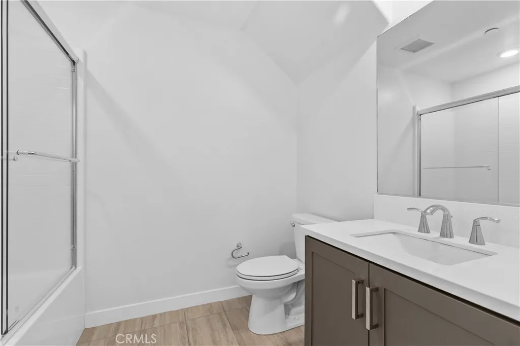 430 Transport, Tustin, California 92782 home-pic-29