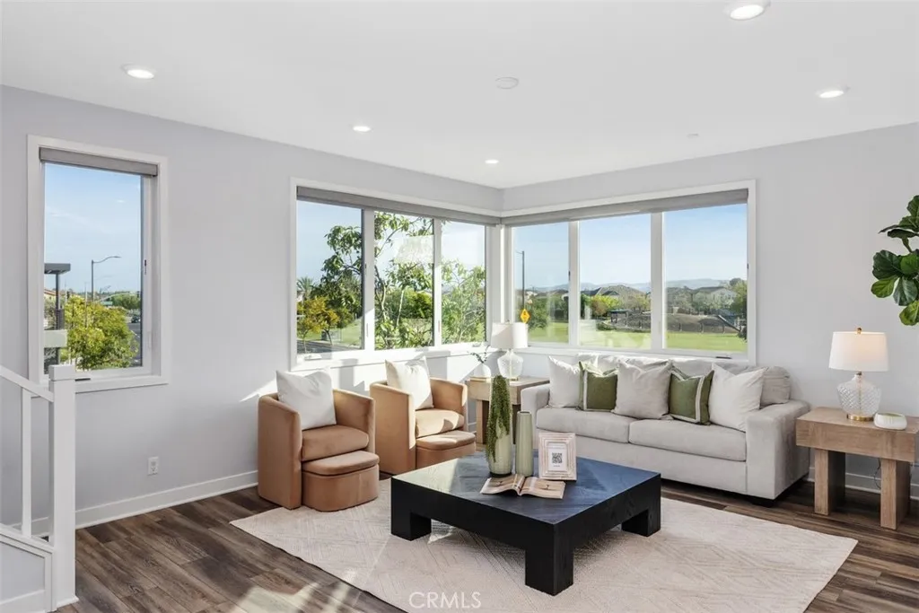 430 Transport, Tustin, California 92782 home-pic-12