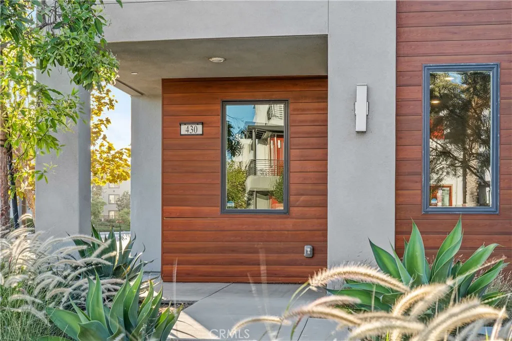 430 Transport, Tustin, California 92782 home-pic-2