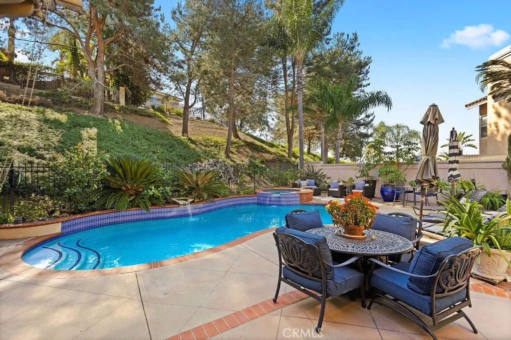 27852 Vicenza Court, Mission Viejo, California 92692 home-pic-18