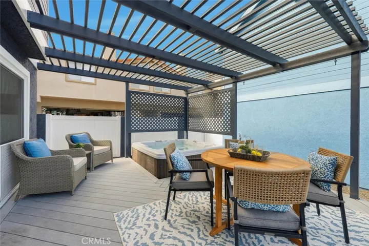 Deck with outdoor furniture