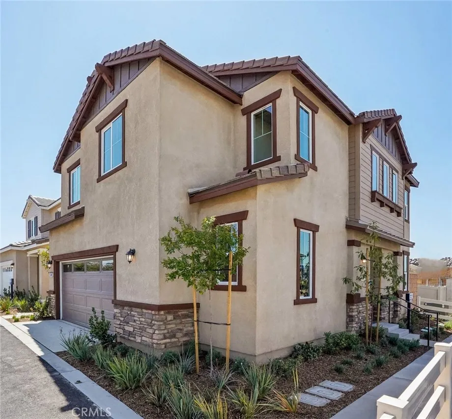 6341 Sierra Vista Lane, Fontana, California 92336 home-pic-1