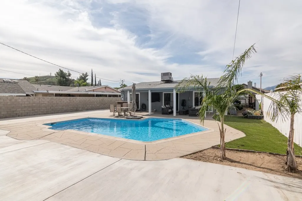 4127 N 4th, San Bernardino, California 92407 home-pic-26