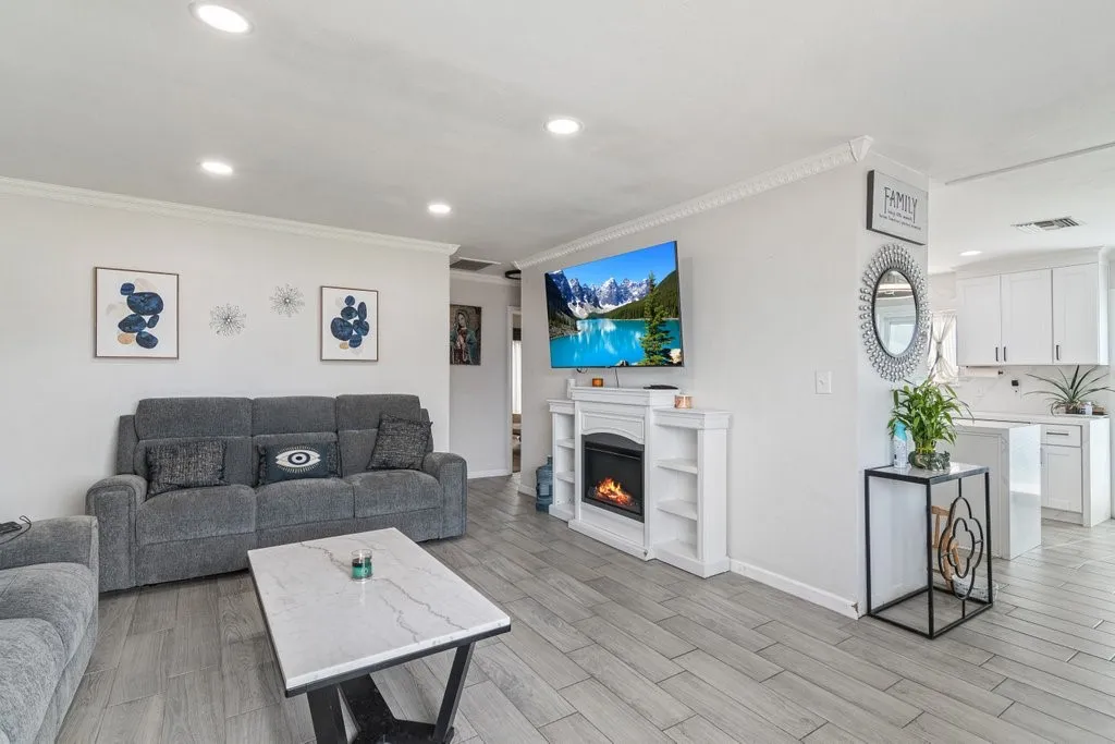 4127 N 4th, San Bernardino, California 92407 home-pic-7