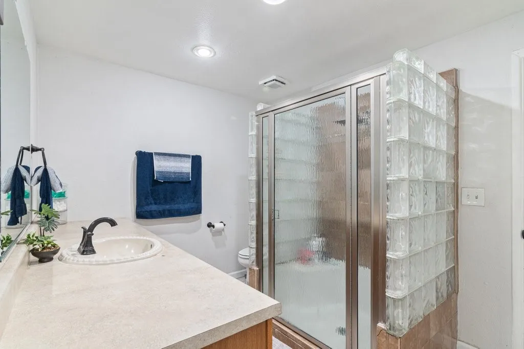 4127 N 4th, San Bernardino, California 92407 home-pic-17