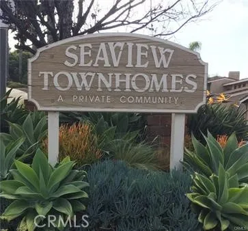 Seaview Townhomes has 92 homes on 3 different streets.