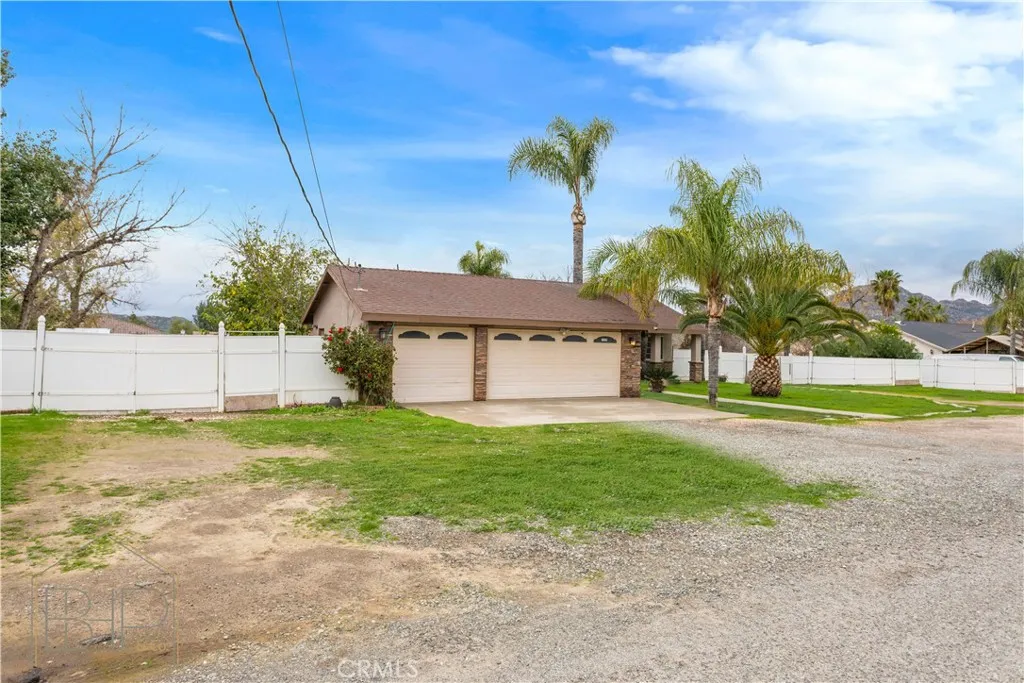 21015 Norman Road, Nuevo, California 92567 home-pic-3