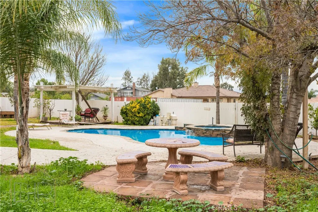 21015 Norman Road, Nuevo, California 92567 home-pic-38