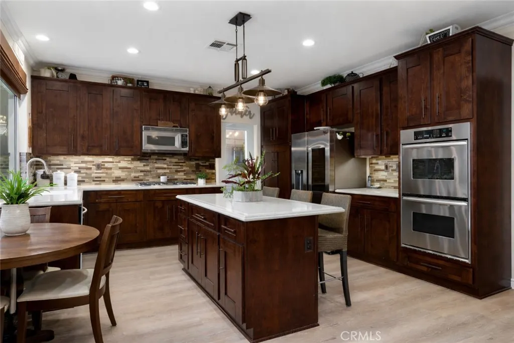 2384 Canyon Crest, La Verne, California 91750 home-pic-23
