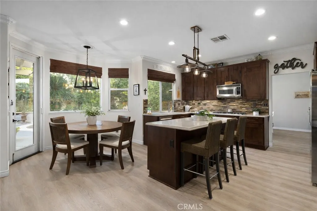 2384 Canyon Crest, La Verne, California 91750 home-pic-19