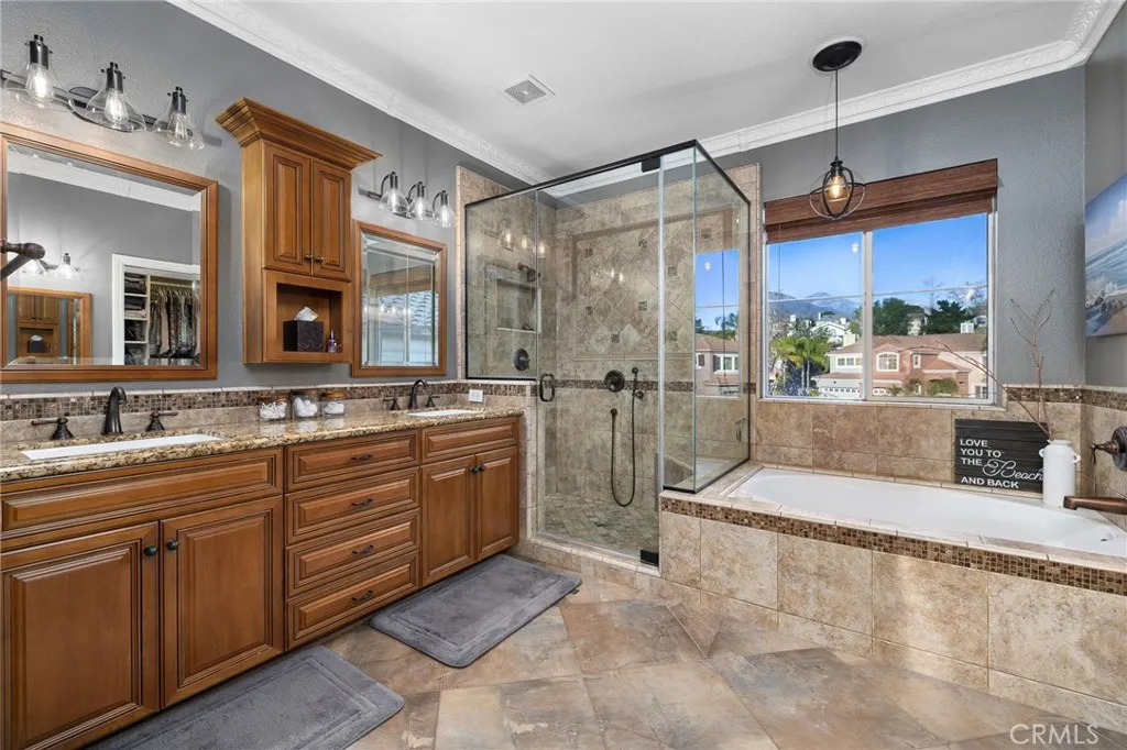 2384 Canyon Crest, La Verne, California 91750 home-pic-46