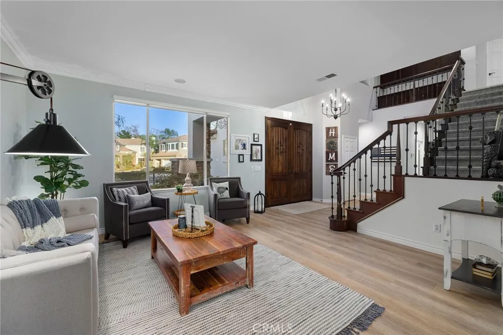 2384 Canyon Crest, La Verne, California 91750 home-pic-12